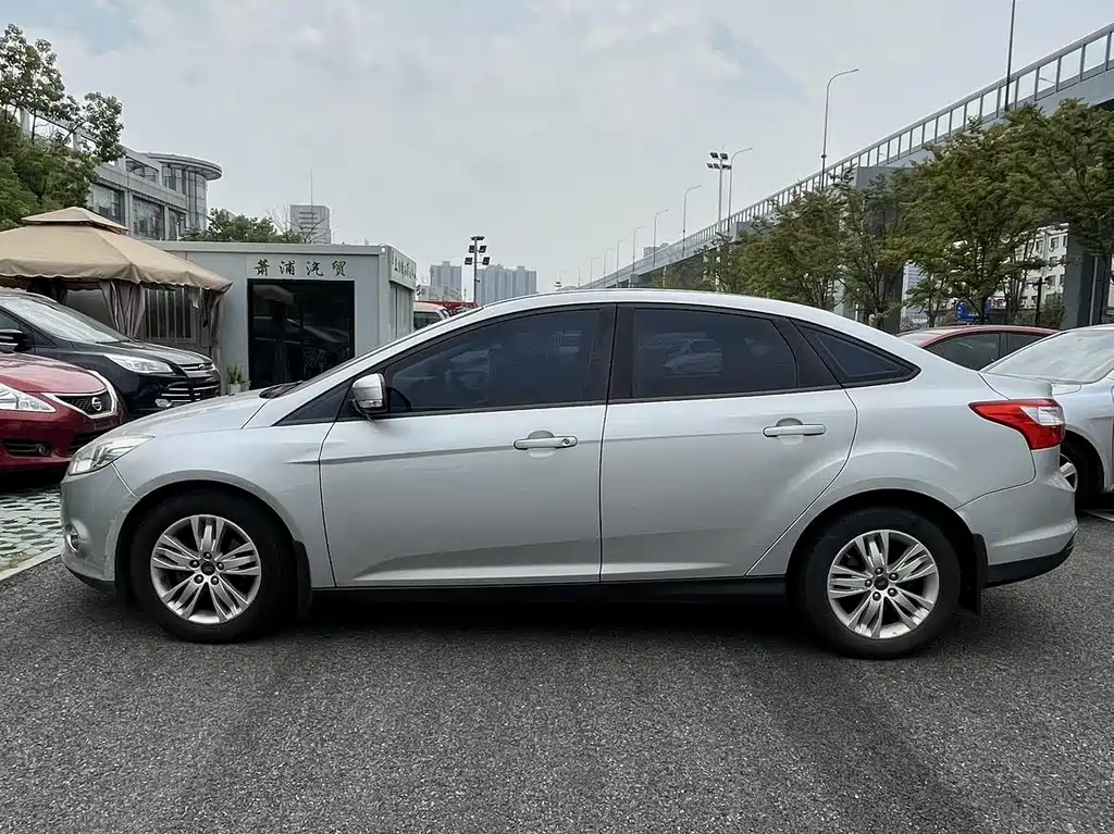 Ford Focus 2012 1.6L AT Comfort