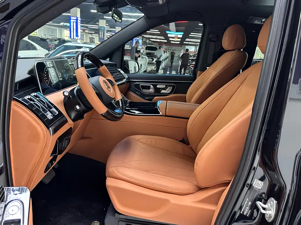 Mercedes-Benz Vito 2021 2.0T Elite 7 мест