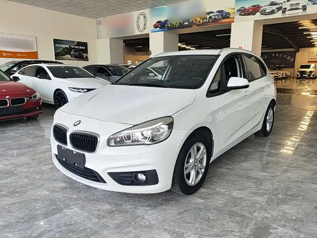 BMW 2 Series Active Tourer — миниатюра 2