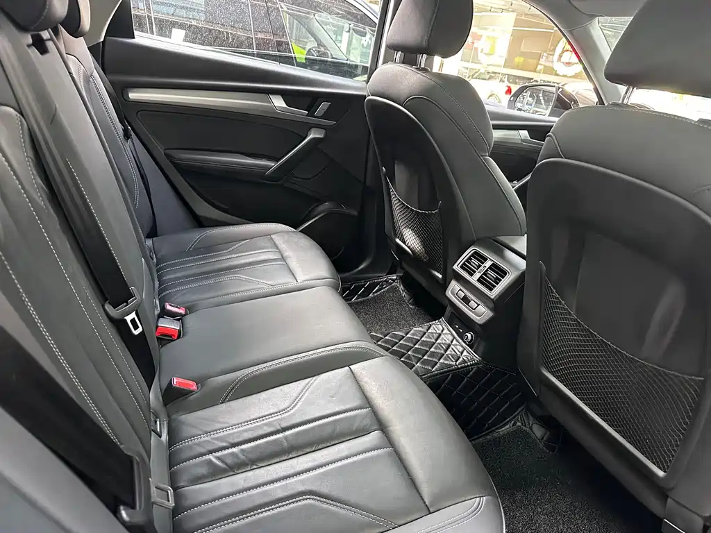 Audi Q5L — миниатюра 12