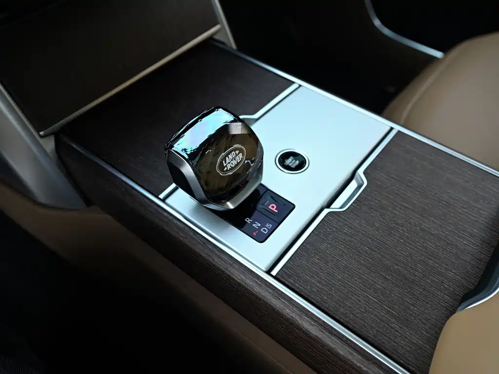 Land Rover Range Rover — миниатюра 11