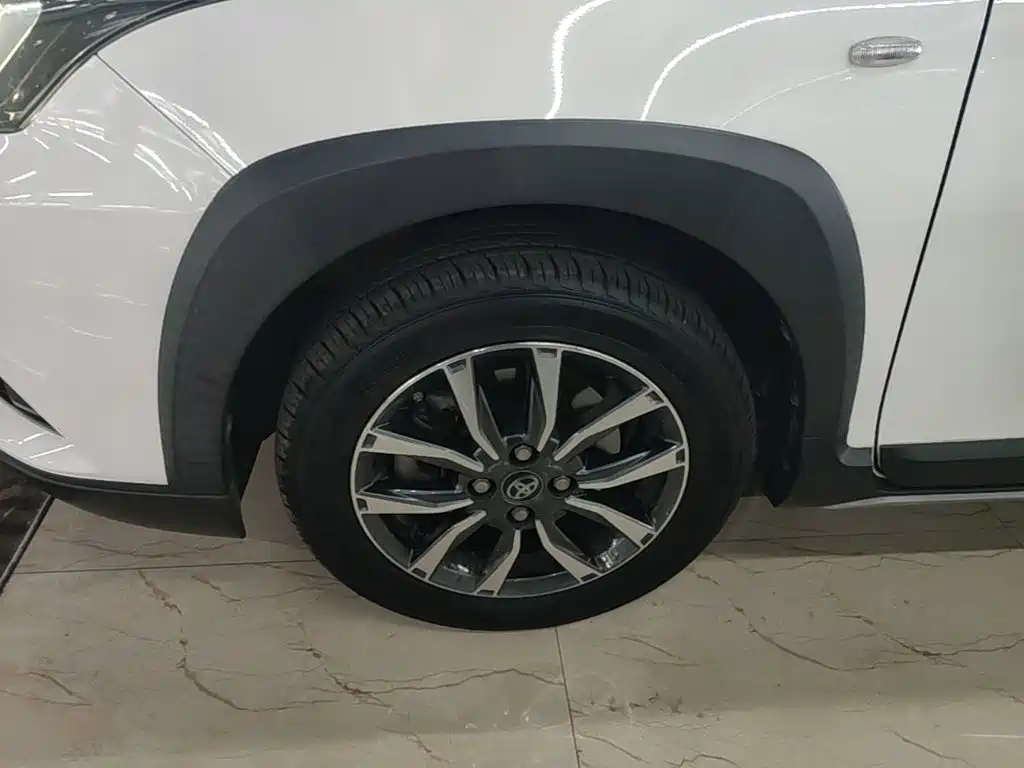Toyota Yaris L — миниатюра 23