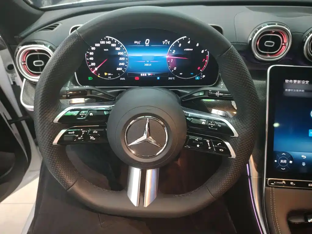 Mercedes-Benz C-Class — миниатюра 3