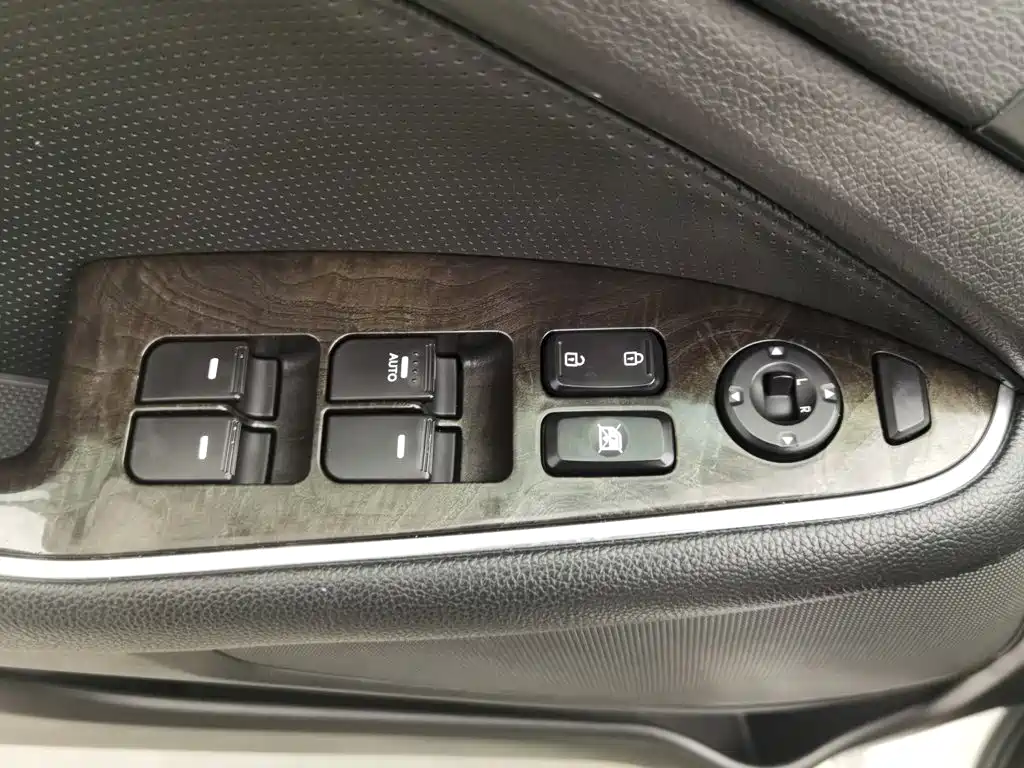 Kia K5 — миниатюра 9