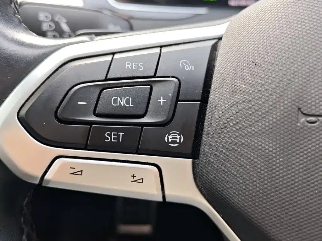 VOLKSWAGEN MAGOTAN GTE PLUG IN HYBRID