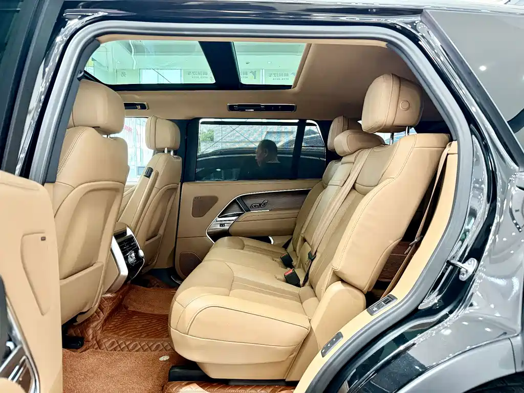 Land Rover Range Rover — миниатюра 8