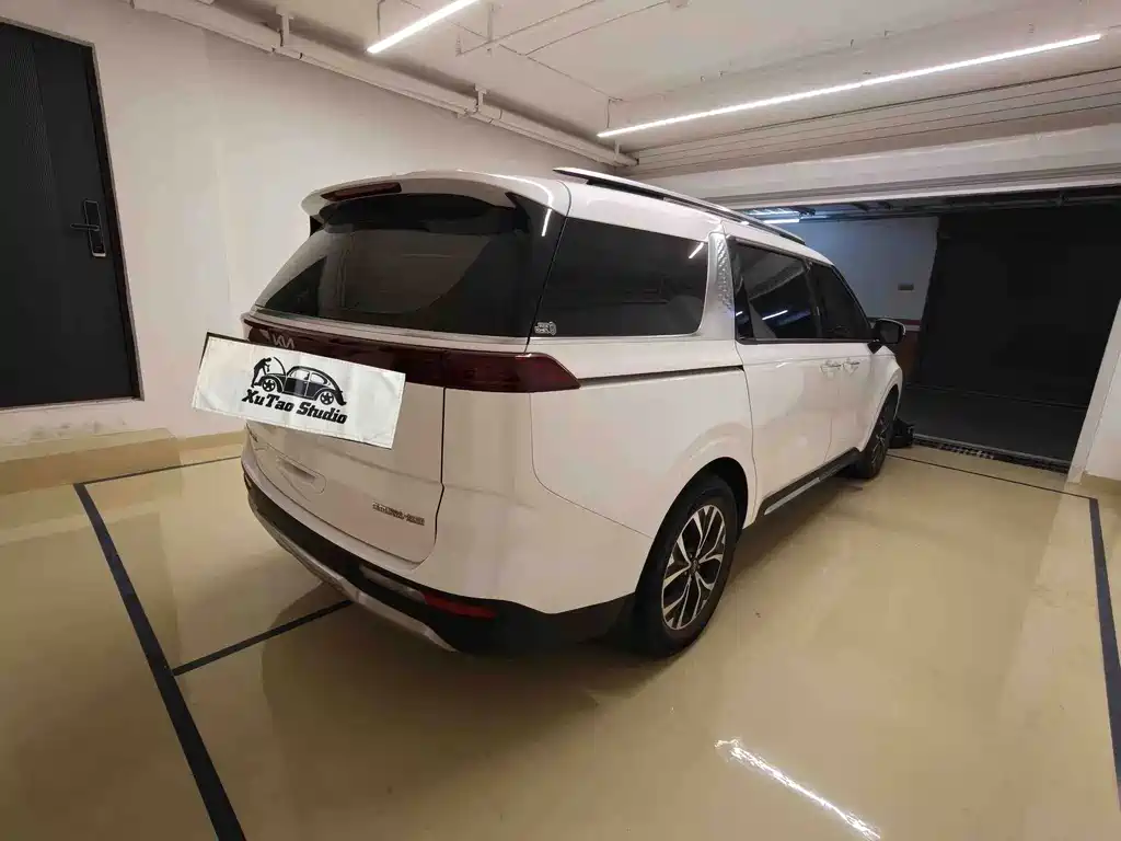 Kia Carnival — миниатюра 8