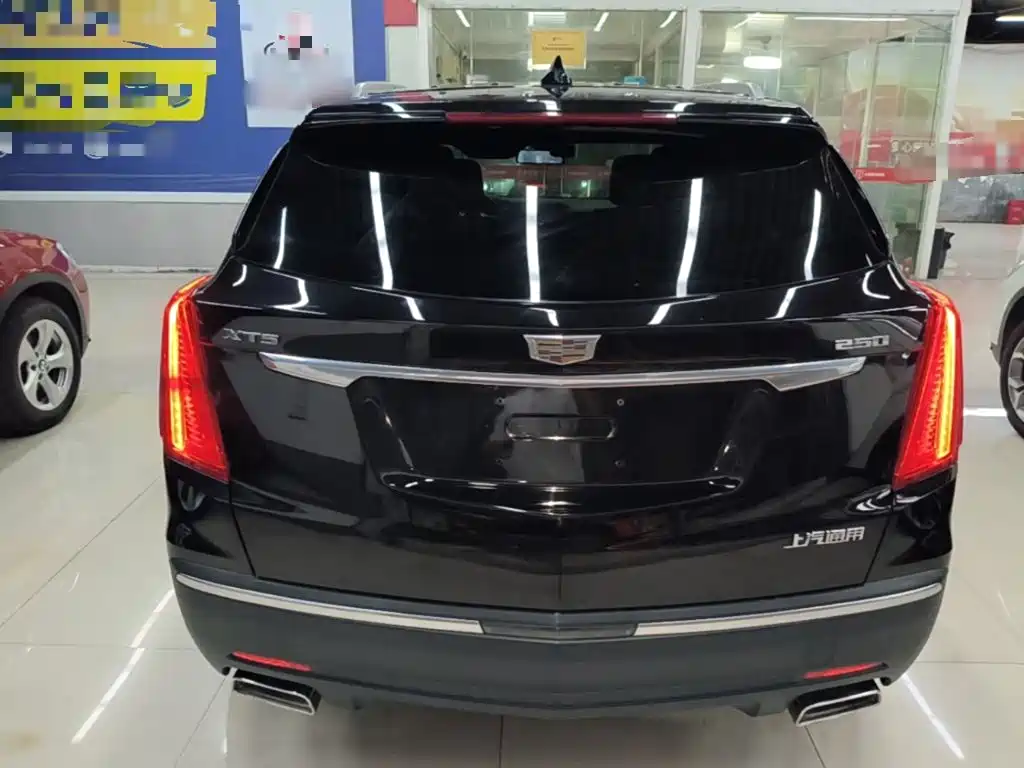 Cadillac XT5 — миниатюра 6