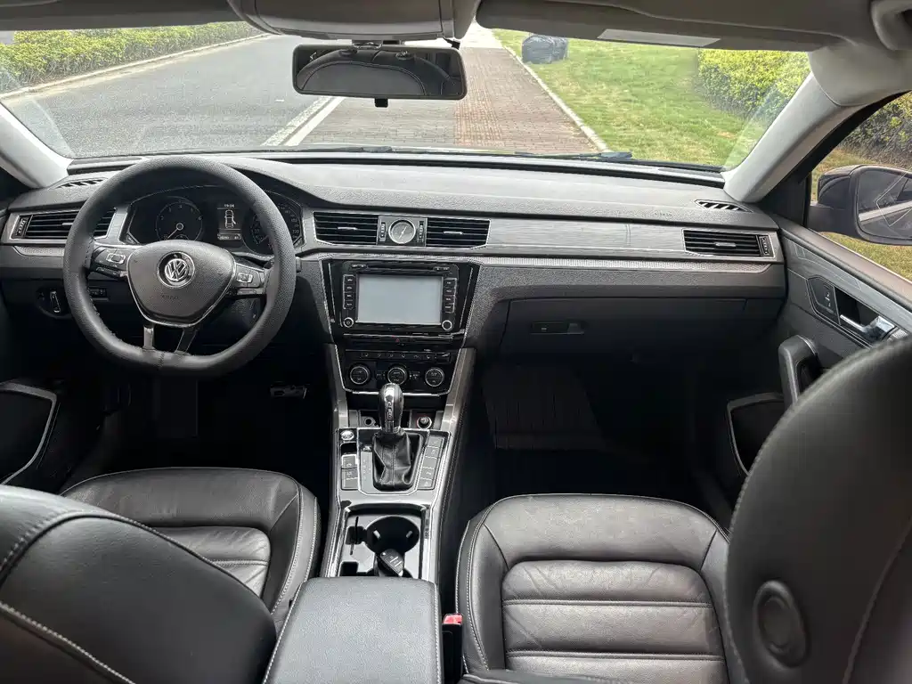 Volkswagen Passat — миниатюра 11