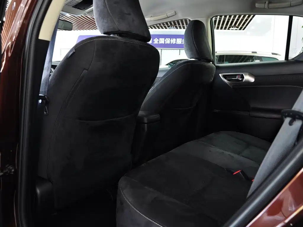 Lexus CT — миниатюра 6