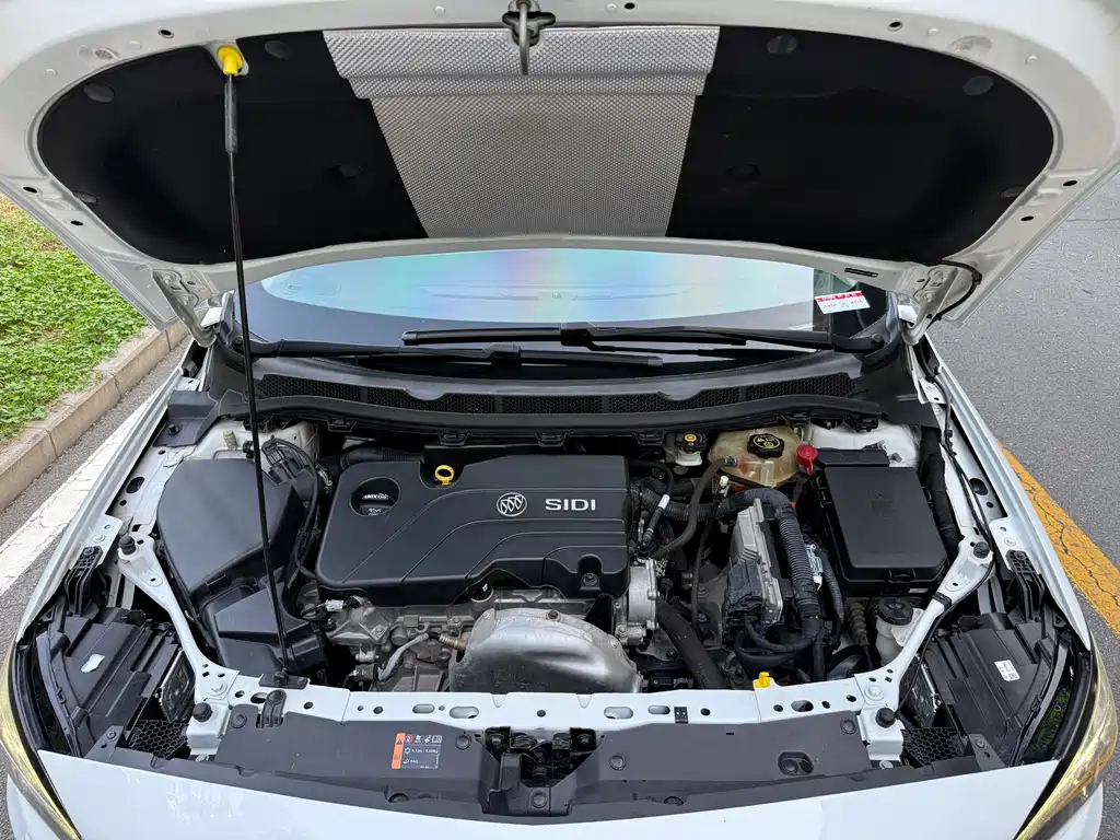 Buick Verano — миниатюра 18