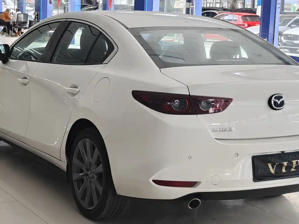 MAZDA 3 ANGKESAILA