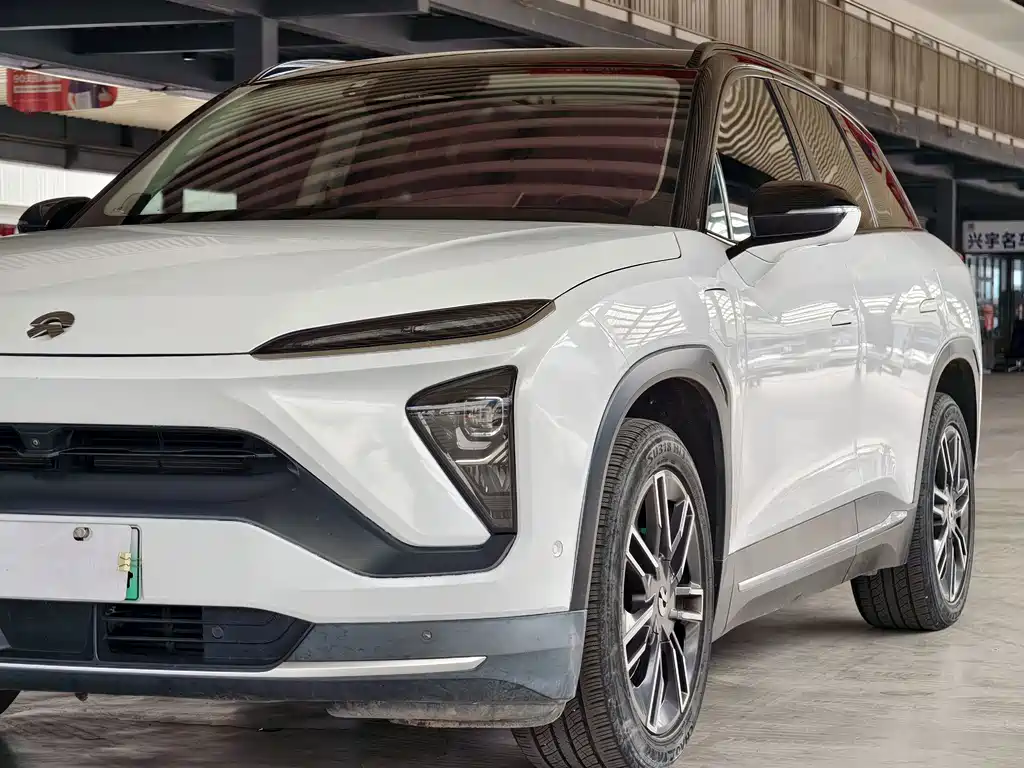 NIO ES6 — миниатюра 12
