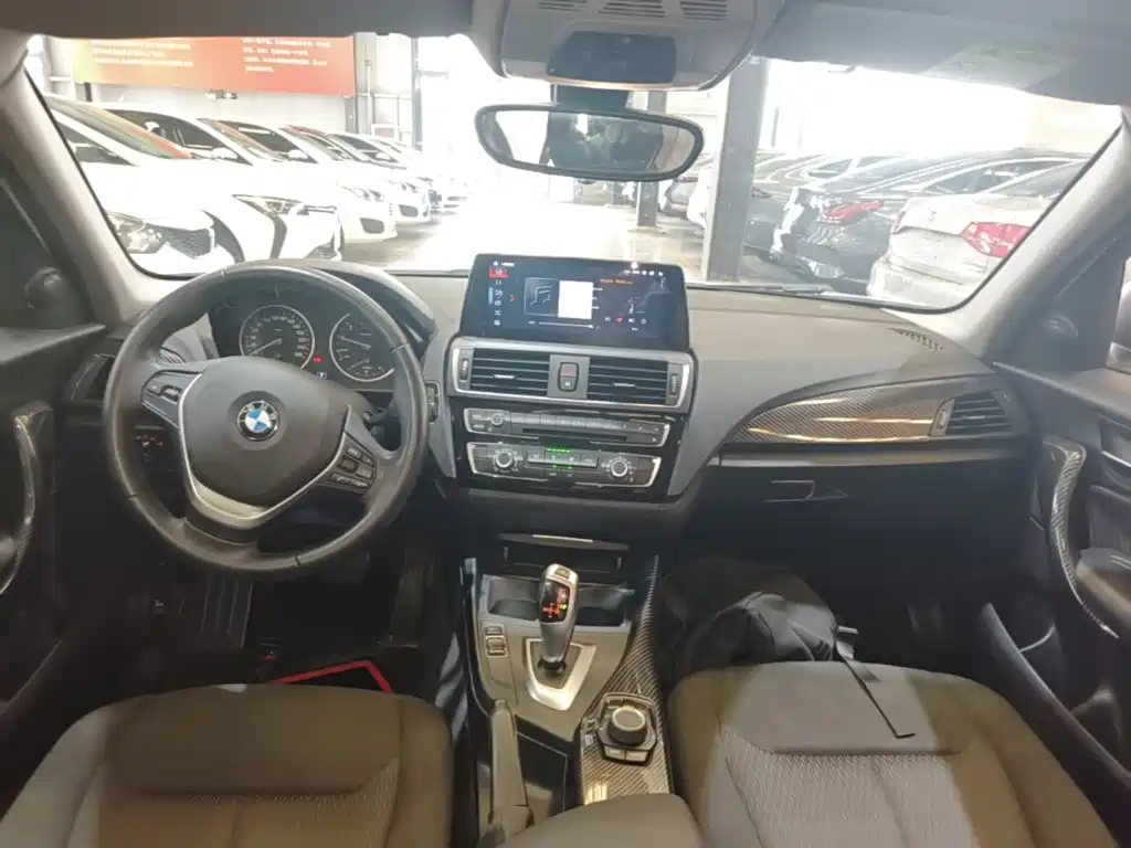 BMW 1 Series (Import) — миниатюра 10