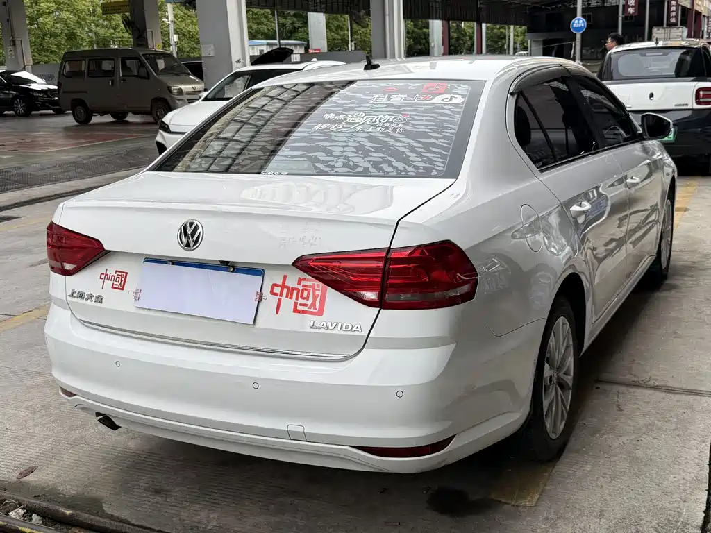 Volkswagen Lavida — миниатюра 6