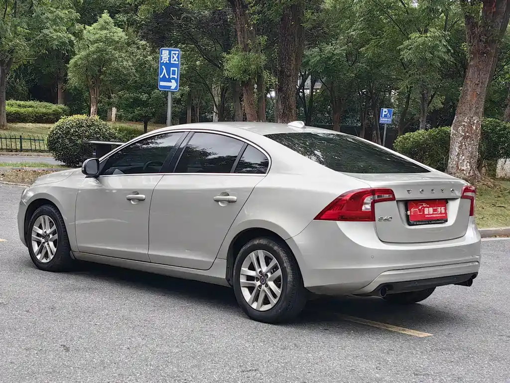 Volvo S60 — миниатюра 7
