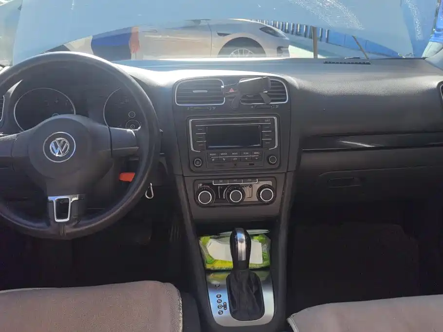 Volkswagen Golf — миниатюра 12