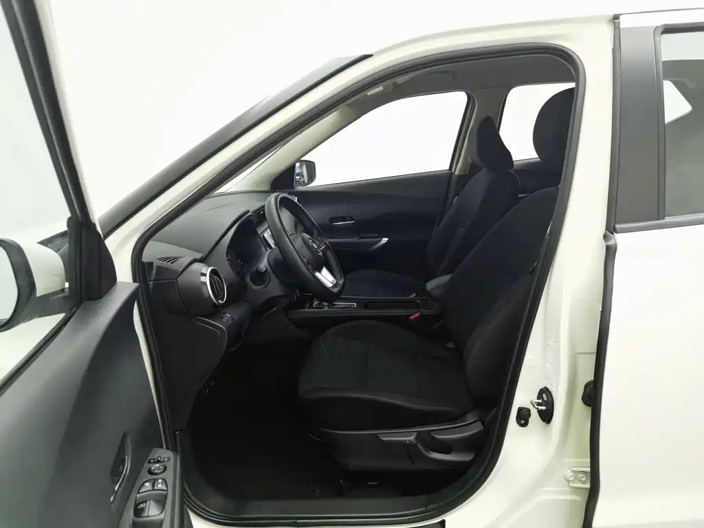 Nissan Kicks — миниатюра 10