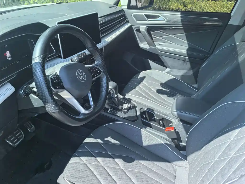 Volkswagen Tiguan L — миниатюра 10