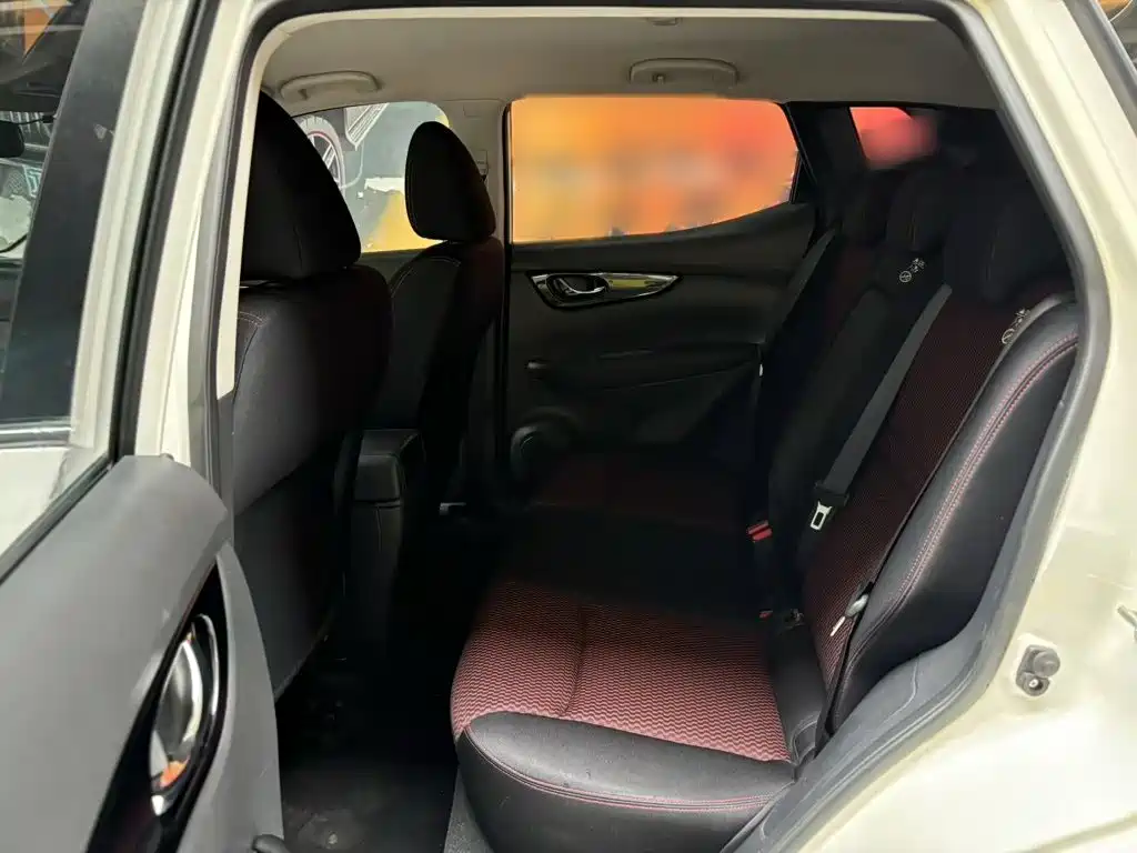 Nissan Qashqai — миниатюра 10