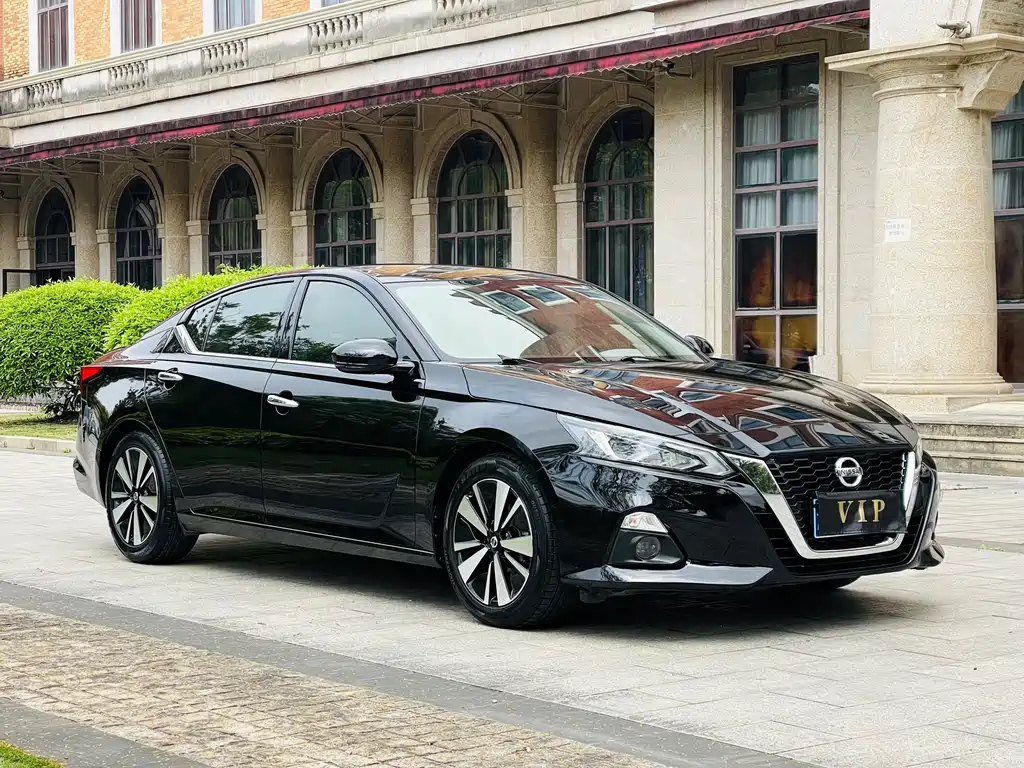 Nissan Teana 2022