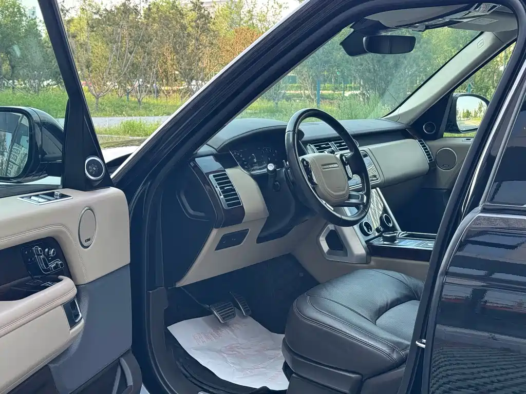Land Rover Range Rover — миниатюра 7