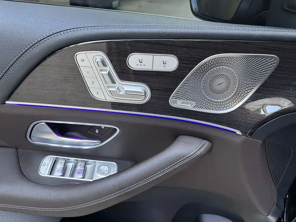 Mercedes-Benz GLS — миниатюра 9