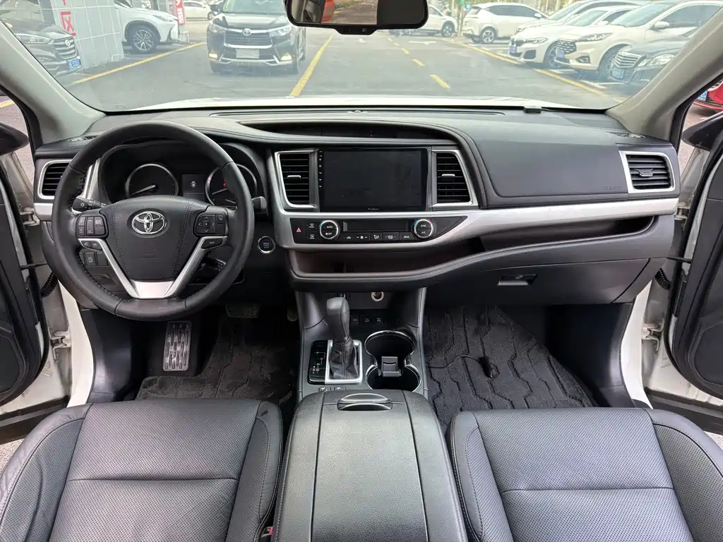Toyota Highlander — миниатюра 6