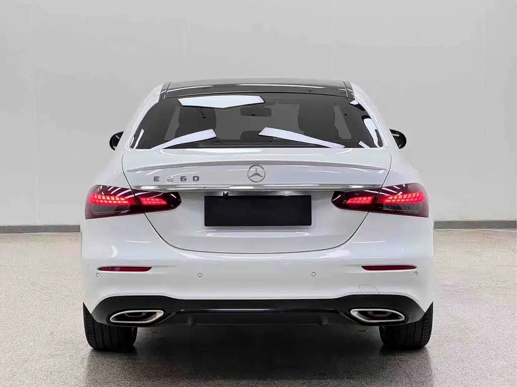 Mercedes-Benz E-Class (Import) — миниатюра 29