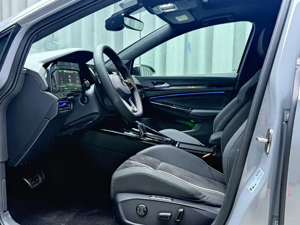 Volkswagen Golf — миниатюра 14