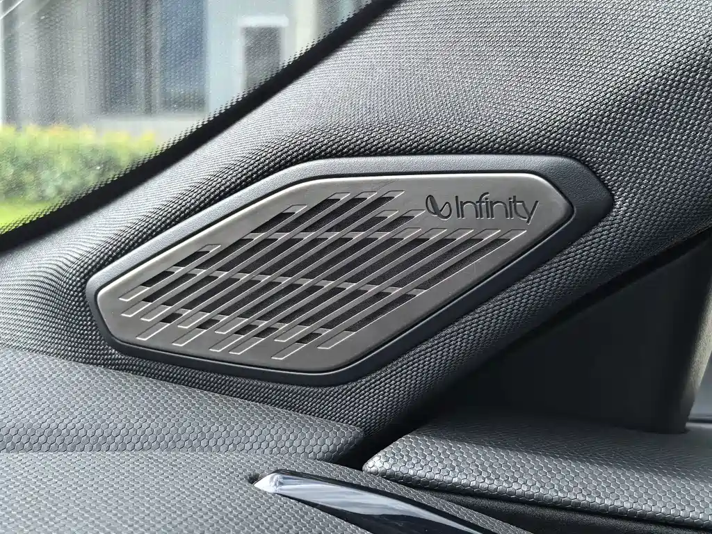 Lynk & Co 03 — миниатюра 17