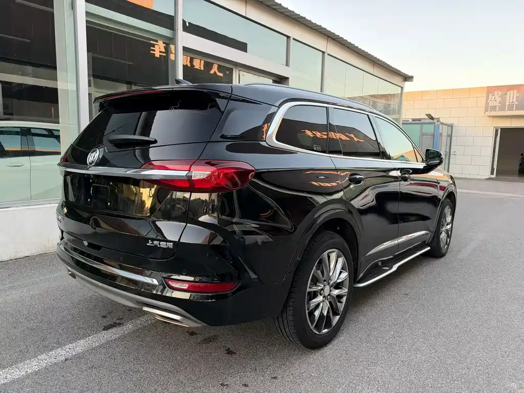 Buick Enclave — миниатюра 4