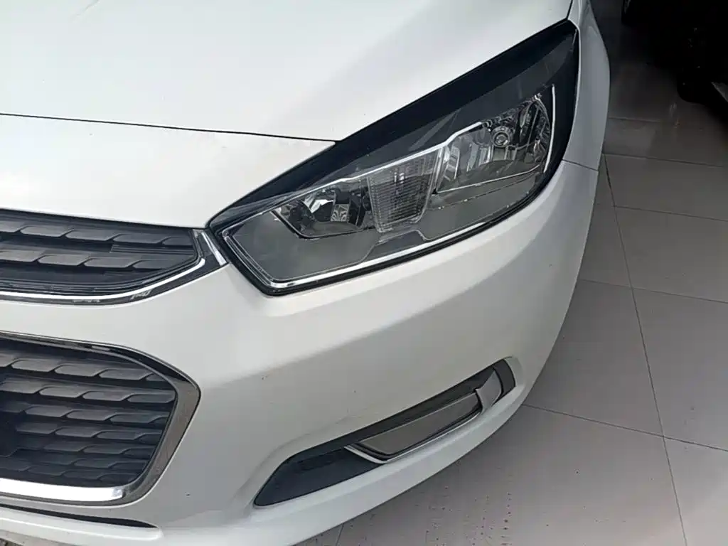 Chevrolet Cruze — миниатюра 24