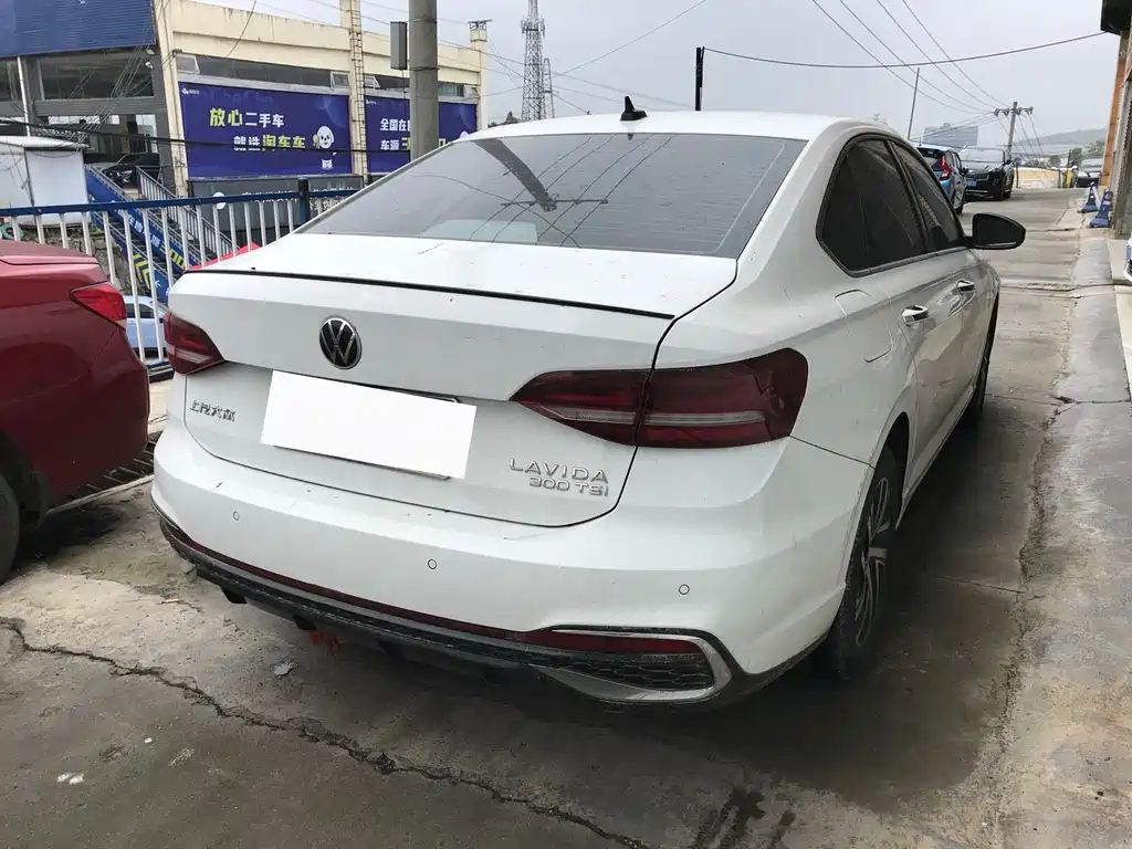 Volkswagen Lavida — миниатюра 5