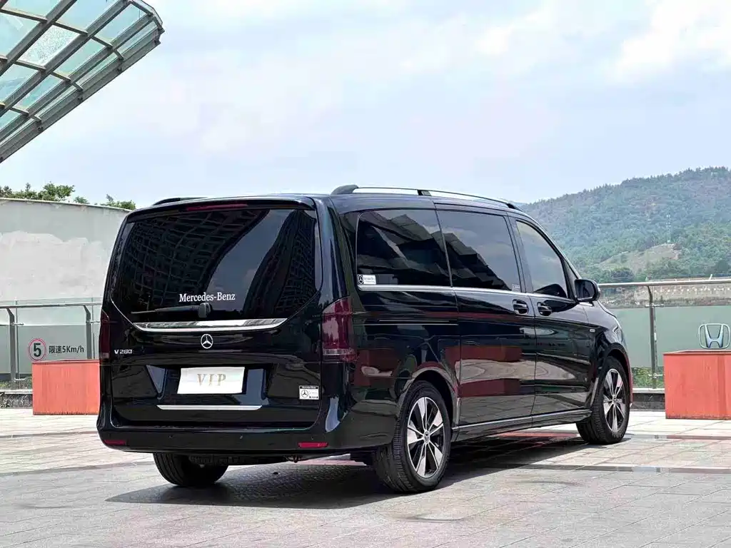 Mercedes-Benz V-Class — миниатюра 4