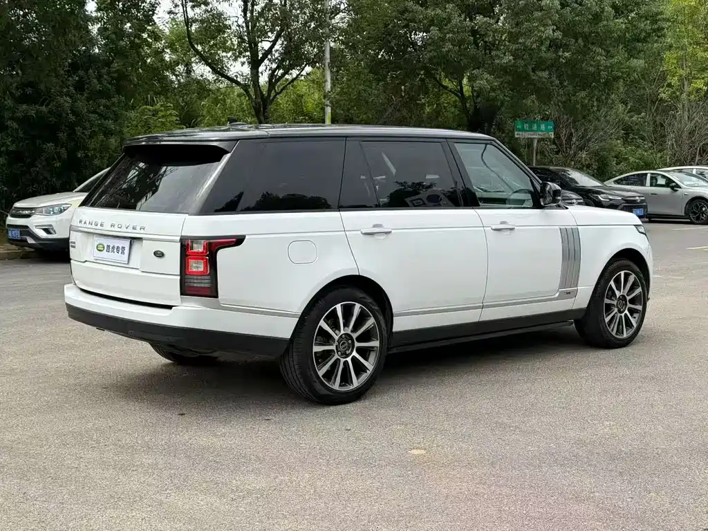 Land Rover Range Rover — миниатюра 4