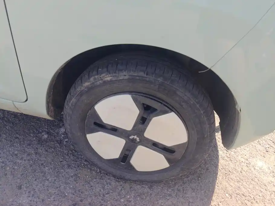 Wuling MINIEV — миниатюра 6