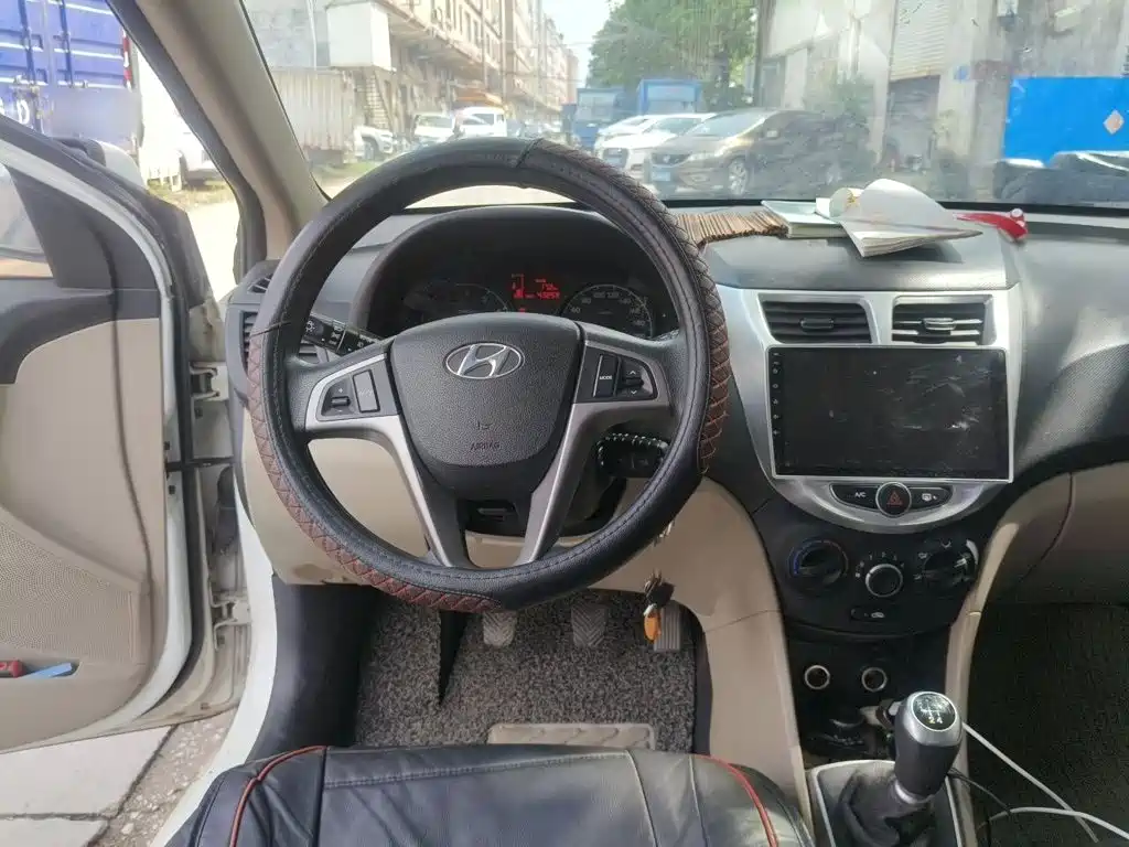 Hyundai Verna — миниатюра 3