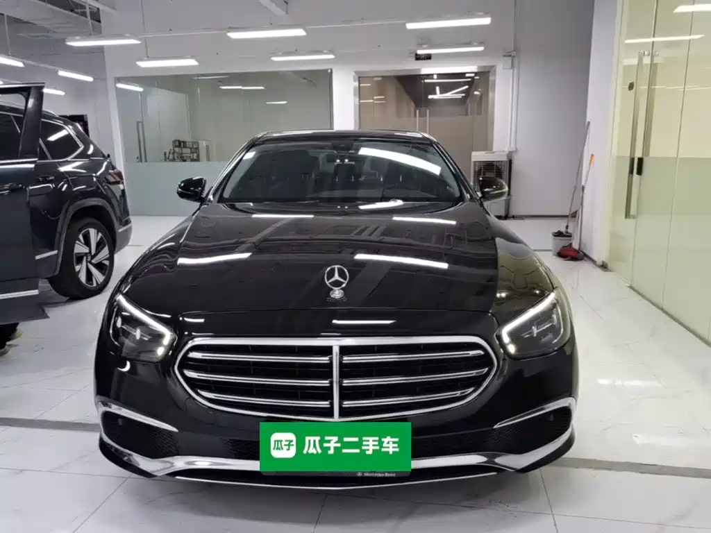 Mercedes-Benz E-Class — миниатюра 3