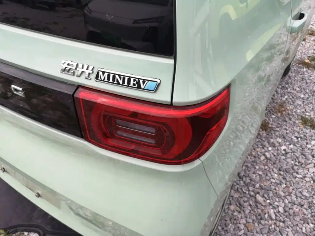 Wuling MINIEV — миниатюра 8