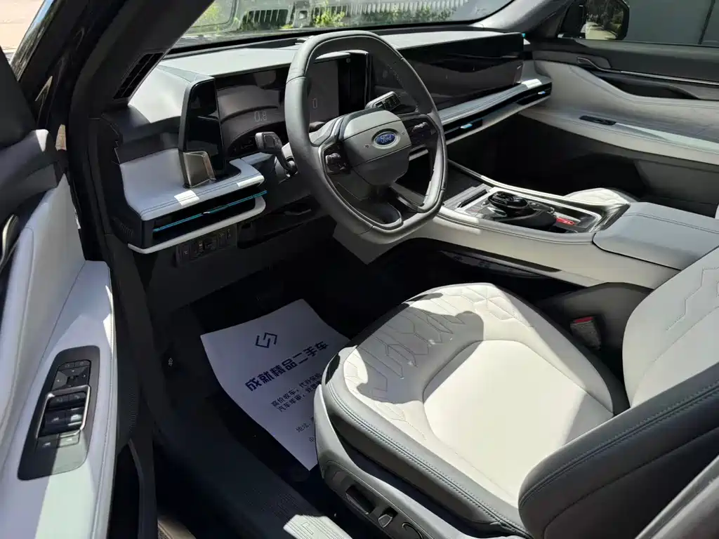 Ford Edge — миниатюра 8