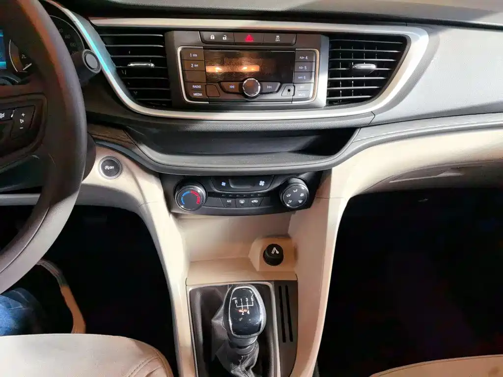 Buick Excelle — миниатюра 5