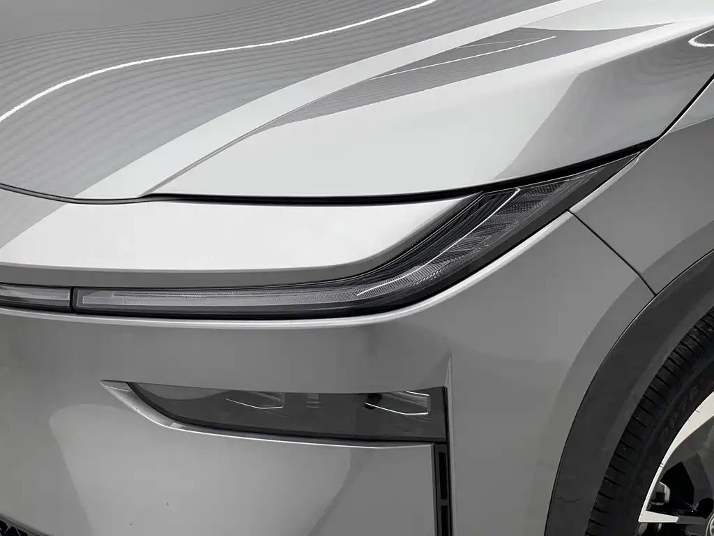 Toyota bZ3X — миниатюра 18
