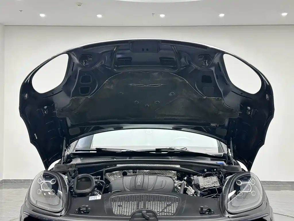 Porsche Macan — миниатюра 20