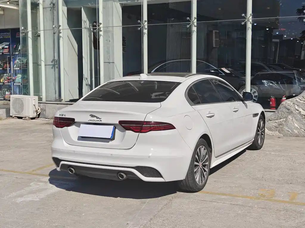 Jaguar XEL — миниатюра 13