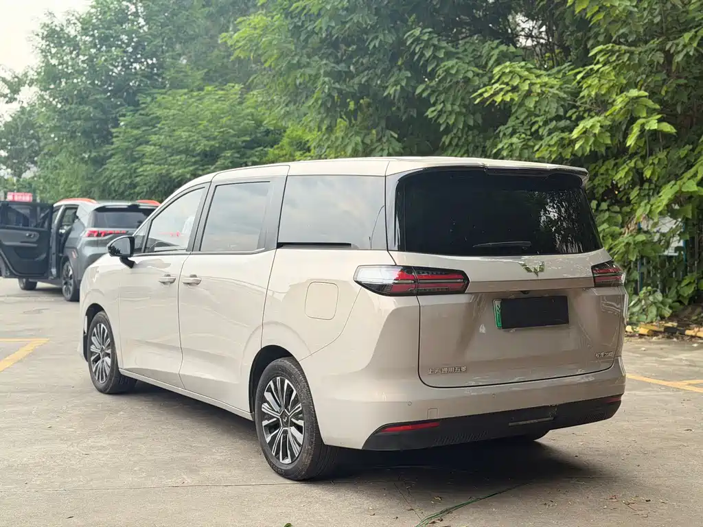 Wuling Xingguang 730 New Energy — миниатюра 7