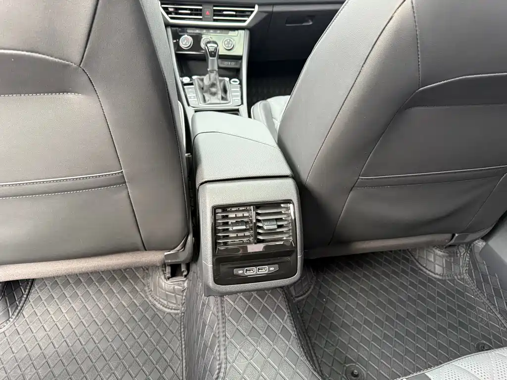 Volkswagen Sagitar — миниатюра 10