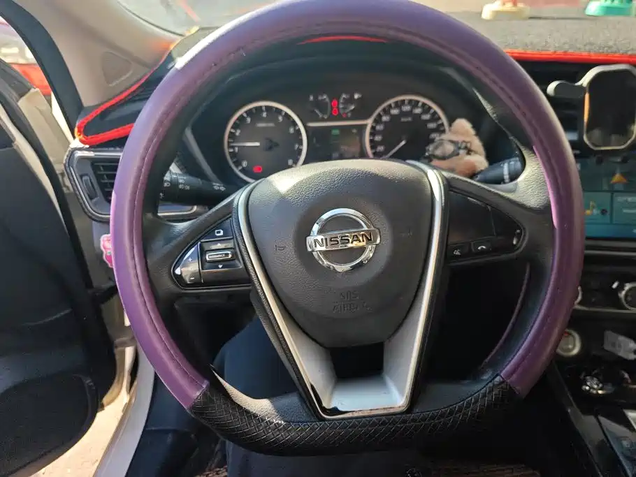 Nissan Bluebird — миниатюра 15