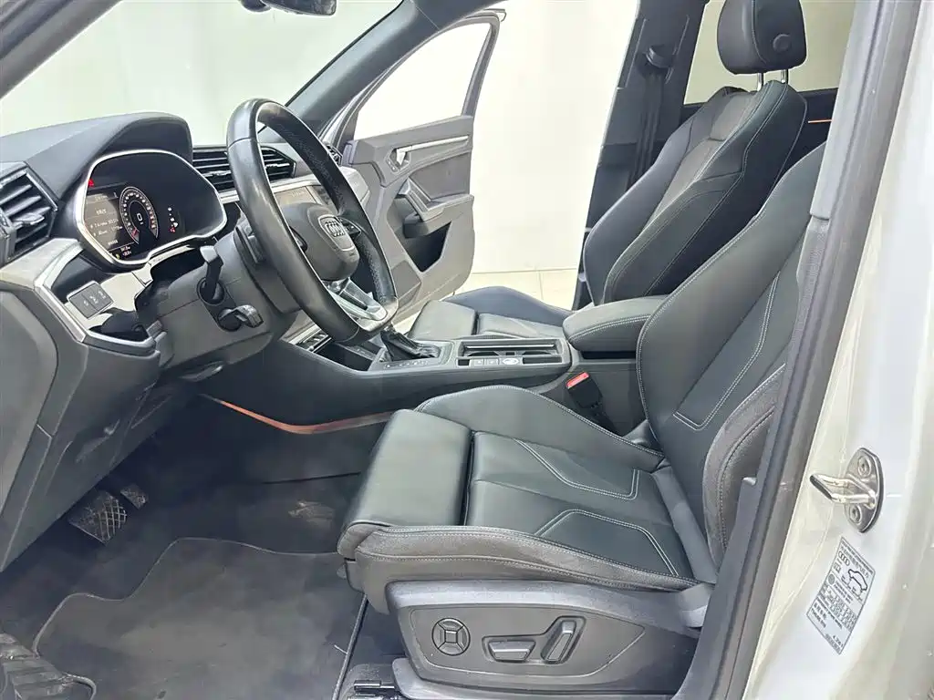 Audi Q3 — миниатюра 12