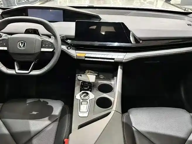 Changan UNI-V — миниатюра 4